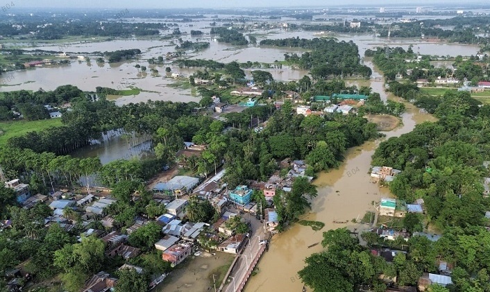 উজানের ঢল ও টানা বর্ষণে সিলেটে বন্যার শঙ্কা