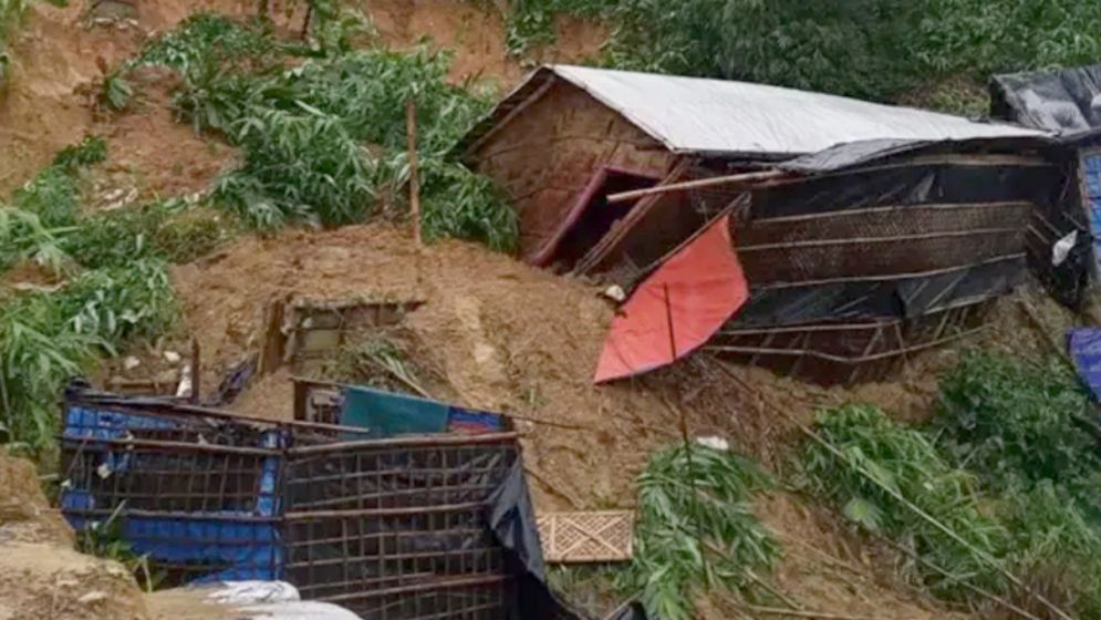 কক্সবাজারের উখিয়ায় রোহিঙ্গা ক্যাম্পে পাহাড় ধসে ৫ শিক্ষার্থীর মৃত্যু