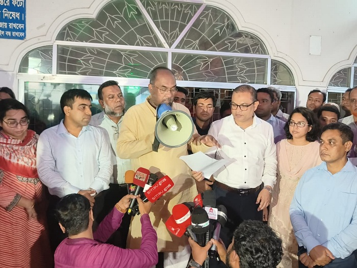 শাহজালাল মাজারে ৭১ লাখ টাকাসহ ১৯ দেশের মুদ্রা, বিপুল সোনা-রুপা