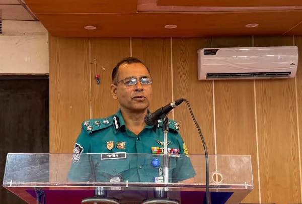 অনিবন্ধিত সিএনজি অটোরিকশা ও ব্যাটারি রিকশা বন্ধের নির্দেশ পুলিশ কমিশনারের
